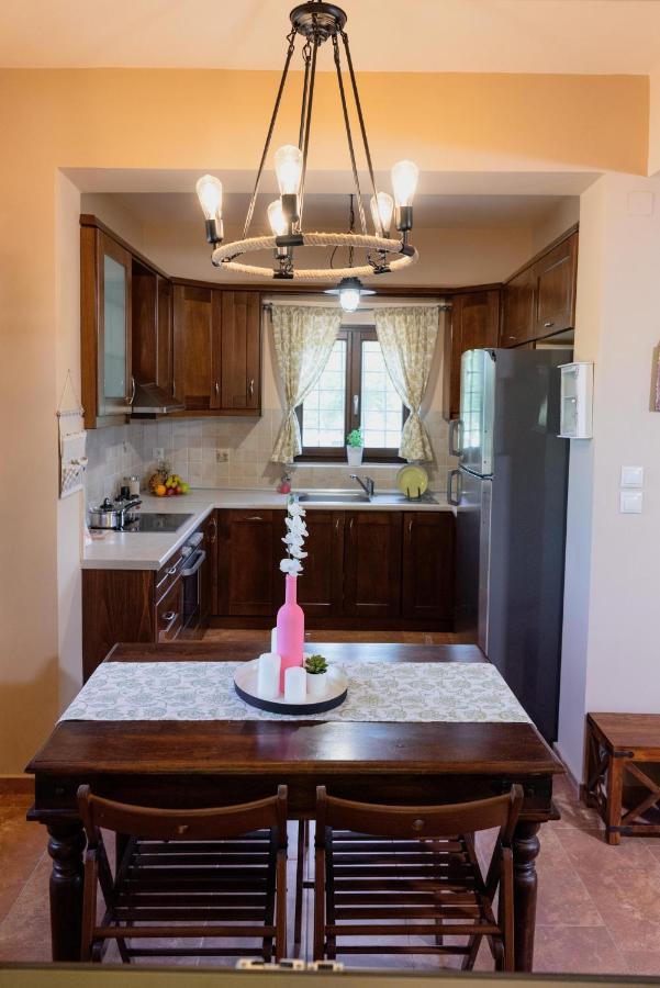 Villa Karavos Grove à Káto Lekhónia Extérieur photo